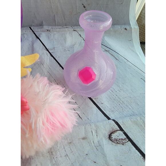 Magic Mixies Magical Misting Cauldron Interactive Pink Plush Toy Works - Picture 4 of 12